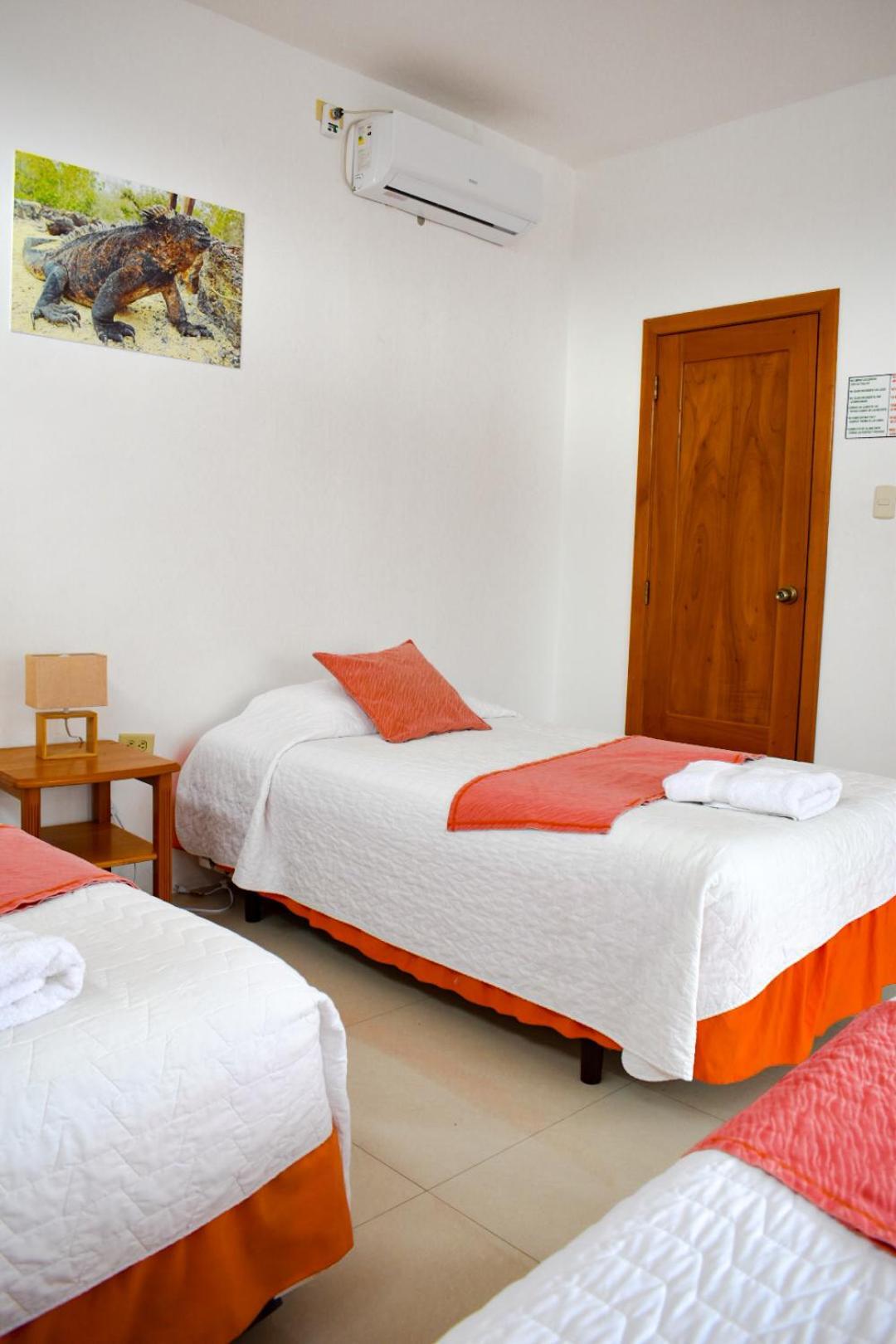 Gran Hostal Tintorera Puerto Villamil Exterior photo