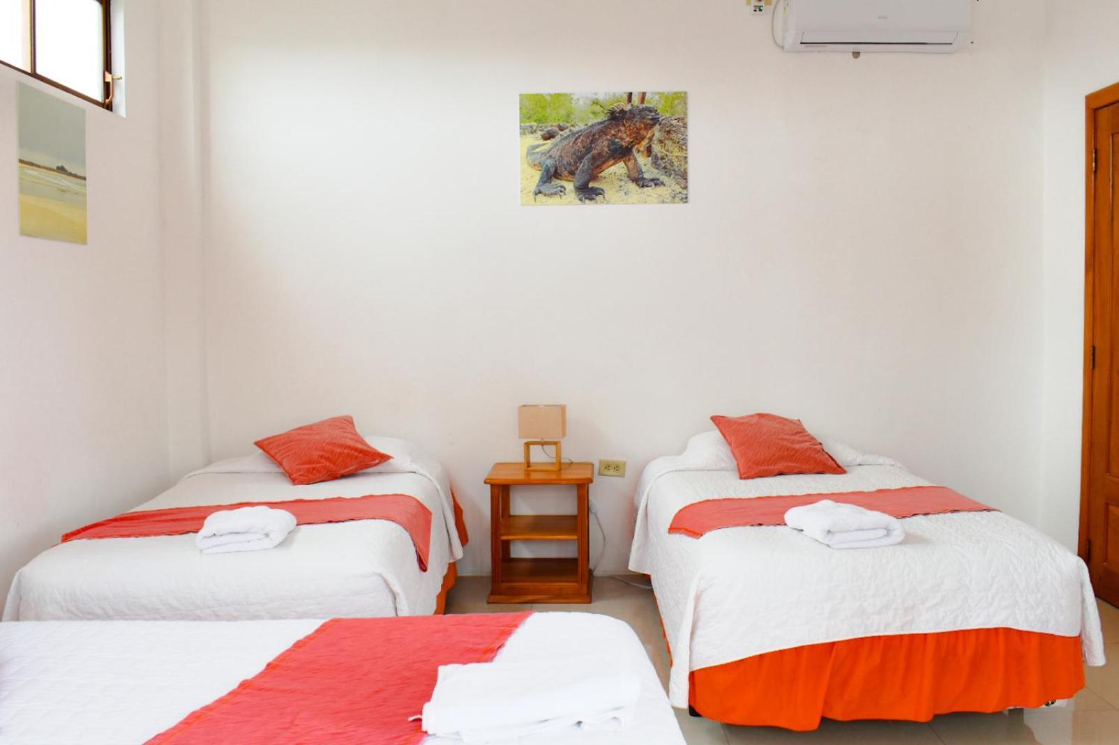 Gran Hostal Tintorera Puerto Villamil Exterior photo